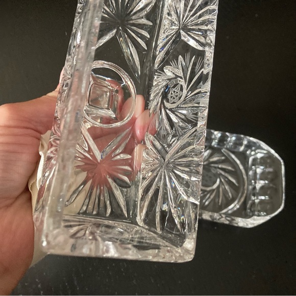 Elegant Crystal Butter Dish - Picture 4 of 8